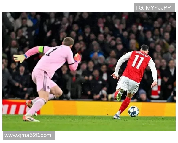 中超精彩对决阿森纳与巴黎圣日耳曼战成平局神扑瞬间引发全场热烈反响